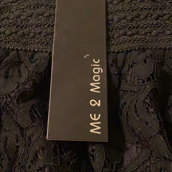 Black lace skirt - Picture 3 of 4